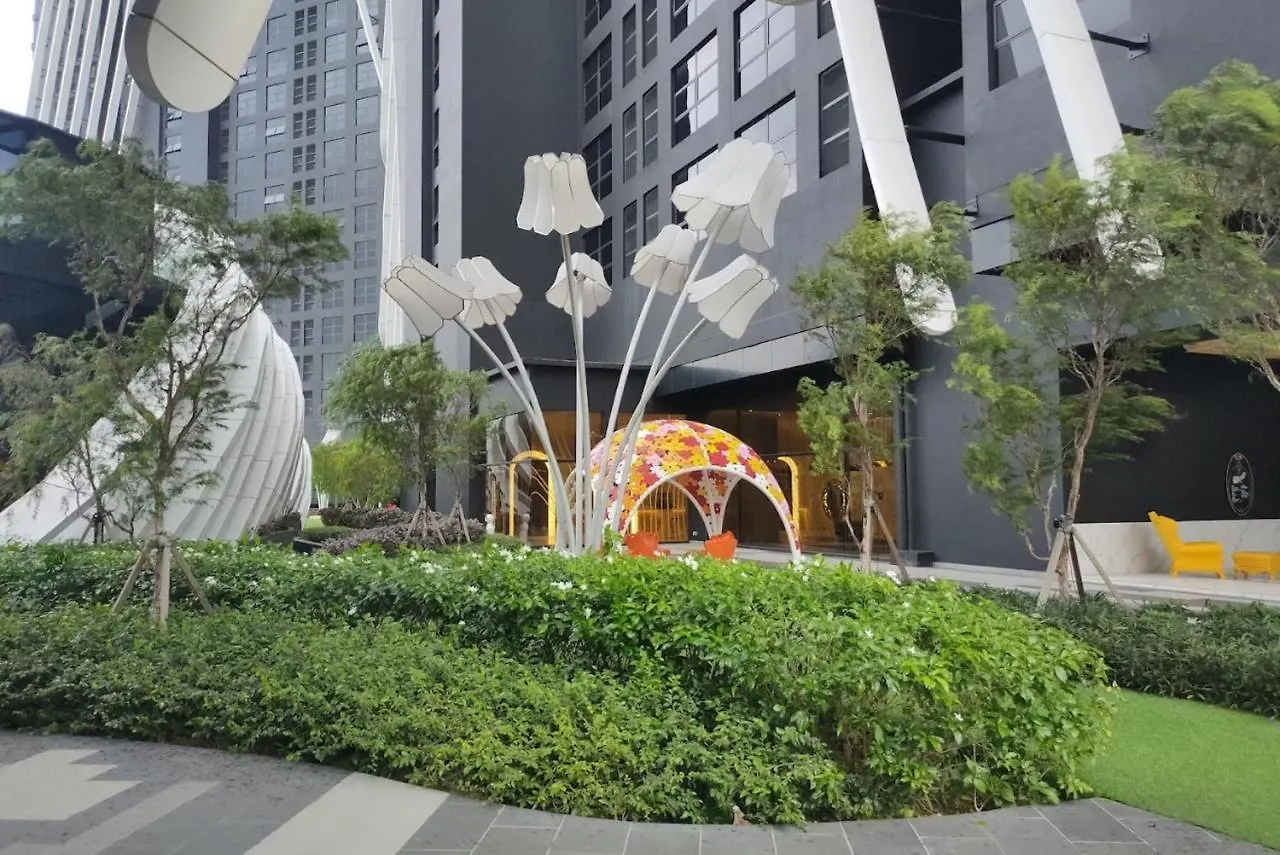 Luxury Duplex Condo Retreat-Corner V 2 Parking, Kl By Verano Kuala Lumpur 0*,  Malajzia